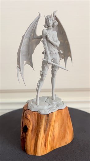 Producing Lilith for @heramodels_minis 😍😍😍 #paint #hechoamano #hobby #modelismo #coleccionistas #painting #miniatures #miniature #coleccionismo #toy | Ciprian Negut