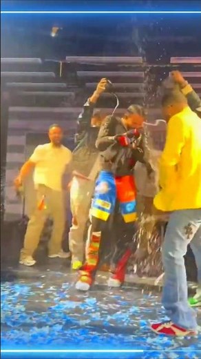 Drake BREAKS Michael Jackson’s Record — “ICE MAN” Celebration Goes Wild