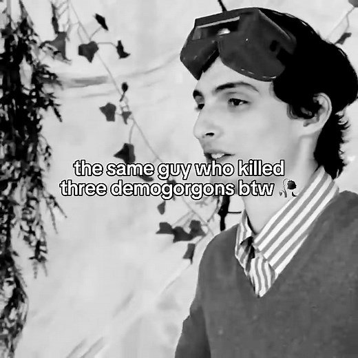 he missed twice 😭 #fypシ゚viral #strangerthings #strangerthings5 #fypage #fypyoutube #funny #fyp