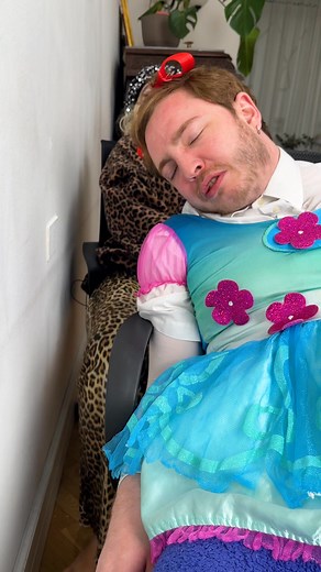 1.2M views · 5.1K reactions | The Most Satisfying Foot Care Hack Ever! 朗禮 | SMOL | Facebook