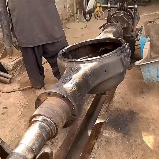 How to Rebuild Broken Differential Gear Housing using Hydraulic Press Technique,