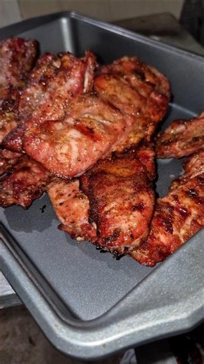 Pork country style ribs, affordable and delicious. Soy sauce, garlic, onion, paprika, pepper. #cook