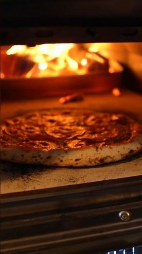 Ooni Karu 16” Pizza Oven