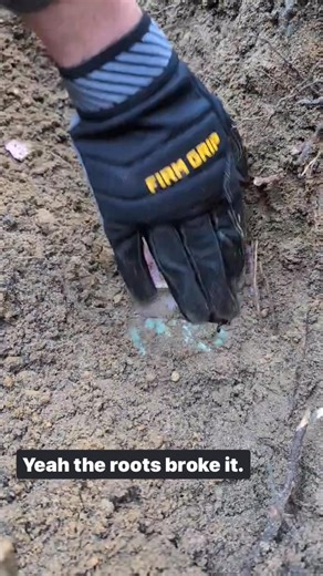 Here’s what the team did to figure out that this drain pipe needed replacing: First they ran a snake and wasn’t able to completely clear the line, so they sent a camera down and found a large clump of toilet paper on one side and roots on the other. The only thing to do was to remove the broken pipe and replace it with a brand new one! Got a clog that won’t let up?! Call us and we’ll get you taken care of!😉 ☎️📲 732.759.4568 . . . . . #hvac #hvaclife #homecomfort #minisplit #plumbingservices #e