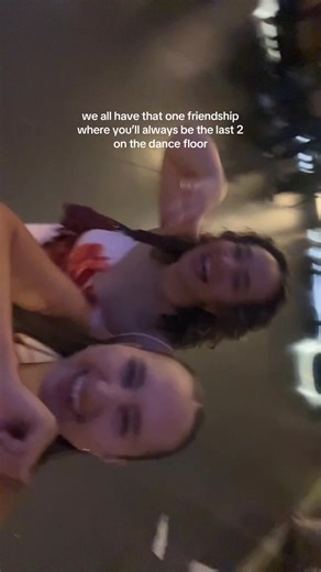 always always dancing (and occasionally signalling to the DJ to change the song) @izzycelestial #dancing #friendship #clubbing