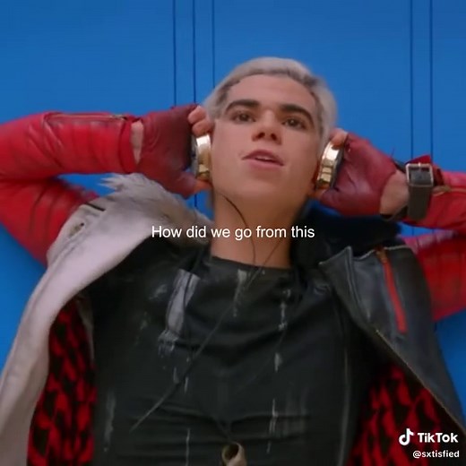 i’m staying 1776 miles away from the new movie #descendants #fyp #xyzbca #musical #musicaltheatre