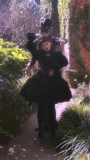 「DARK LORITA 」プログラム 🪬x🤖 Nari & Babyslow @NARI Digitz 「傀儡師と共生することは人形自身の選択だった」