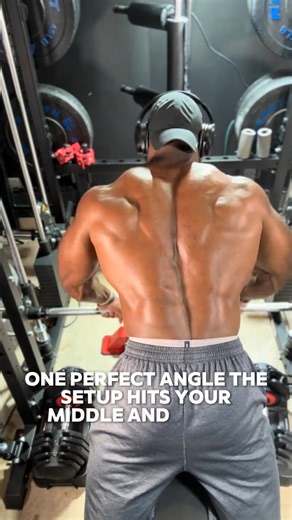 This is my RITFIT M1 2.0 Smith Machine Pro with weight stacks, and it completely changed how I train at home. I use this machine for serious strength training, bodybuilding, and full body workouts without needing a spotter. The Smith machine bar path stays smooth and controlled. The linear bearings and chrome guide rods keep every rep consistent. I feel the difference most on back day. Chest supported incline Smith rows hit my middle traps, lower traps, rhomboids, lats, and rear delts with zero 