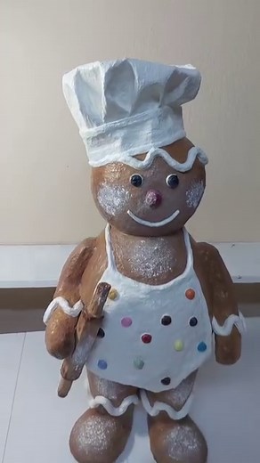 DIY Gingerbread man from balloon. . Balonlardan kurabiye adam yapımı. . . . #christmasdecor #diy #papercrafts #papermache #kendinyap #gingerbreadcookies #gingerbreadman #gingerbreadhouse #kurabiyetarifleri #yılbaşıkonsepti #sanatetkinlikleri #sanatatölyesi | halinayilmaz