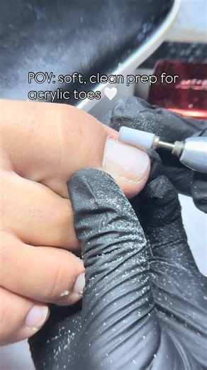 Kgnails8 on Instagram: "This is how I prep the nails for acrylic toes — clean, precise, and done right 🤍✨ @kgnails8 📍los Ángeles,CA . . . . . #lanailtech #acrylictoes #losangelestoetech #reels #toeslovers"
