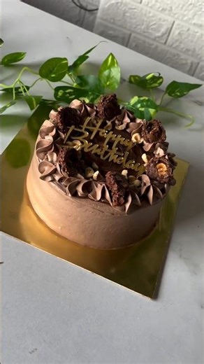 How to make Ferrero rocher Cake at home. #jugaad #cake #reeloftheday #reeloftheday #cakedecorating