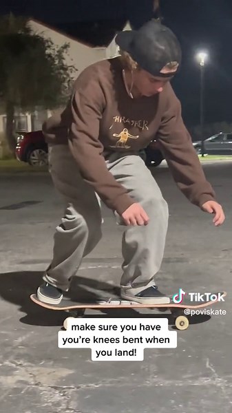 how to kickflip step-by-step lmk in the comments what yall wnat next #tut #howto #viral #skate #kickflips