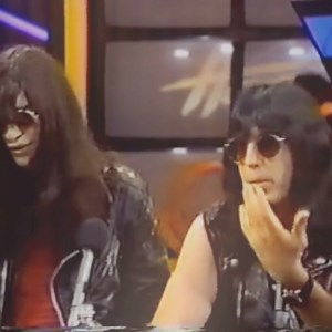 Joey & Marky Ramone detox on Howard Stern, 1990. 🍷🥉 | RAMONES MUSEUM BERLIN