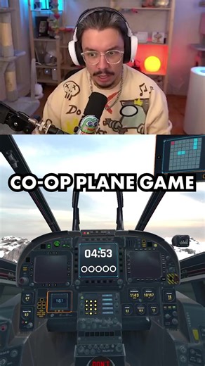 In this co-op game you are in the pilot seat of an airplane and you must work with your partner to safely land the plane. Neither player sees what the other person can see so communication is important. Game: Mayday Protocol #gaming #indiegames #games #fyp #fypage