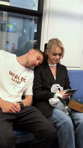 He fell asleep on my shoulder in public 😴 #couple #subway #shorts