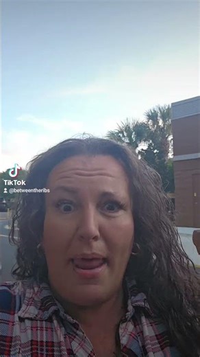 momma having some fun with the girls🤣