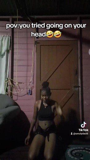 😭😭😭lord have mercy on me🤣😭#head #headstandchallenge #headstandpractice #foryoupage #fypシ゚viral🖤tiktok #fypシ゚ #carribeantiktok #fyp