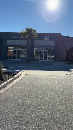 4.2K views · 705 reactions | Vicious Biscuit #843 #cousinscoop #food #mukbang #charleston #geechee #fyp #follow | Cousin Scoop | Facebook