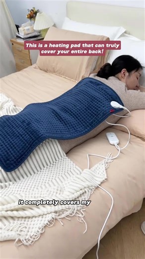 This is a heating pad that can truly cover your entire back! #heatingpad #heatingpads #painrelie#comfytemp#warmth#hotcompress#gift