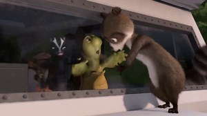 Over the Hedge movie clip - Raccoon Rescue