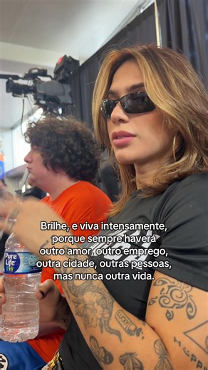 Os vídeos de JULLY POCA 🥊 (@jully.poca) com som original - Blazy