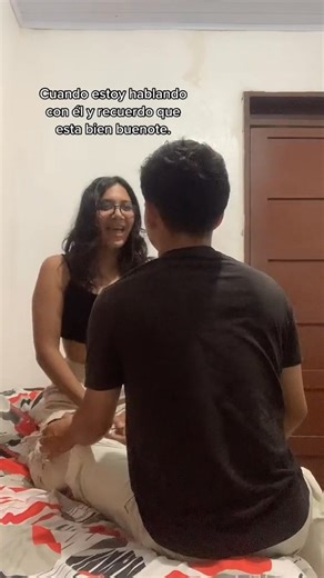 cállate y besame 🫦😈 #novios #pareja #humor #mujer | Kyora parejas