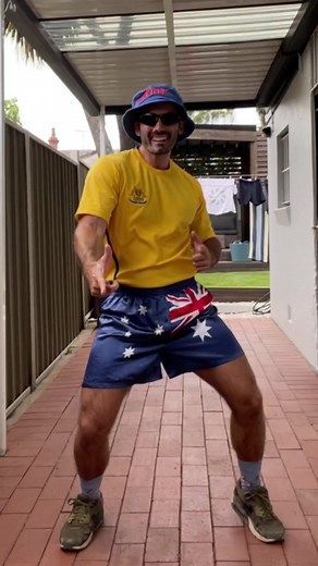 Luude Remix of 'Down Under' Song | Hardstyle Slaps | Colin Hennerz