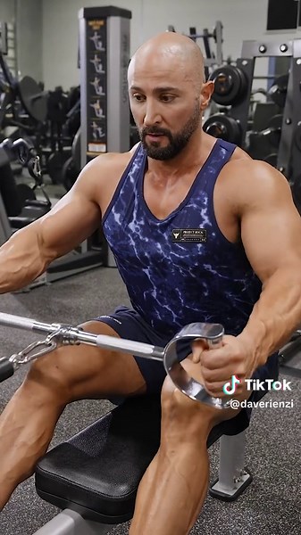 How to do a High Row using your standard Cable Row. 🙌🏼 #CableRow #HighRow #Back #BackWorkout #BackDay 🎥 & 🎬 : @jonbrandoncruz