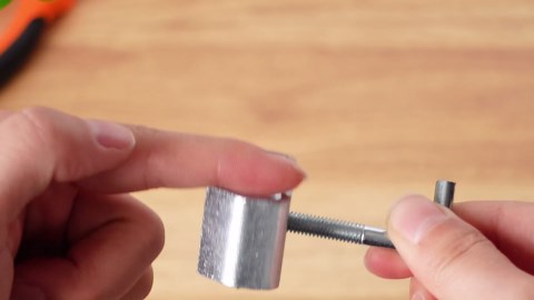 4 Pcs 1'' Bed Frame Rail Clamp Heavy Duty Zinc Plated Bed Frame Brackets for Connecting Metal Hardware Sections Together Ideal for Home, Hotel, and Commercial Use