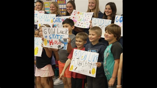 Students at Forest View Elementary School made signs to support the Olathe West High School softball team on their way to state. In return, the team gave Forest View a visit to show their thanks and interact with the classroom! On May 26, Olathe West won the 6A state softball championship in Lawrence, Kansas. We like to think the kids of Forest View had something to do with that. 😊 Congratulations to the Olathe West softball team, we are so proud that you represeneted Olathe Public Schools at t