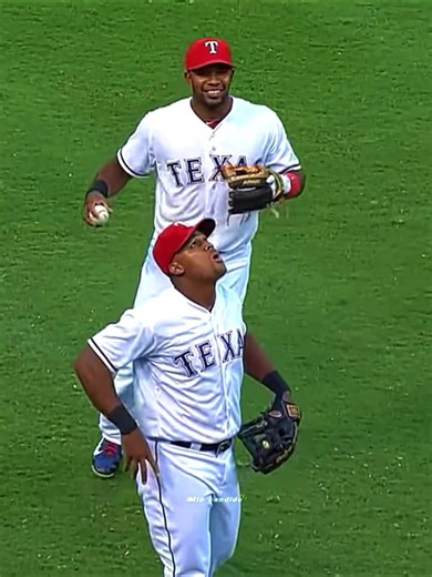No son hermanos de 🩸pero el béisbol los hizo de corazón; Elvis andrus y nuestro querido Adrian beltre 🫂❤️⚾️#beisbol #grandesligas #adrianbeltre #elvisandrus