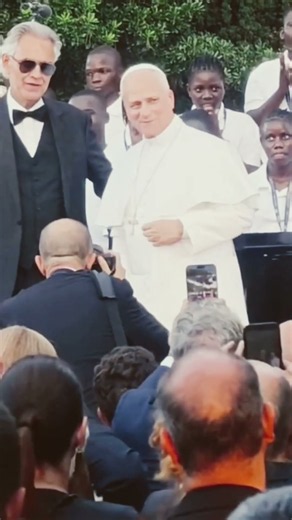 Canto de Paz: A Heavenly Song of Peace at the Vatican 🕊️
