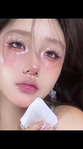 Makeup theo style thất tình 🥺 #douyin #tiktok #learnontiktok #makeup #beauty #beautytips #makeuptutorial #cryingmakeup #trangdiem #lamdep #huongdanmakeup
