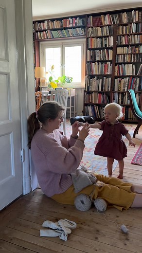 Discover the Joy of Knitting with Kids: A Fun Activity