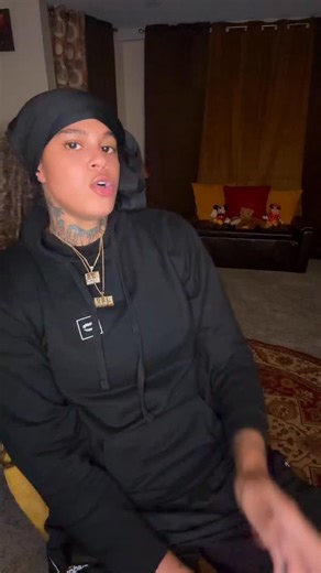 Crystal Hutchinson on Instagram: "I’m Taking all bets in the comments! Y’all think this gon get her girl back? @head.dank your girl @a1kita2u really miss you & she sounded genuine plus she paid me,so I think she serious. Whatcha say my guy?!?!. #WooTheRelationshipGuru"