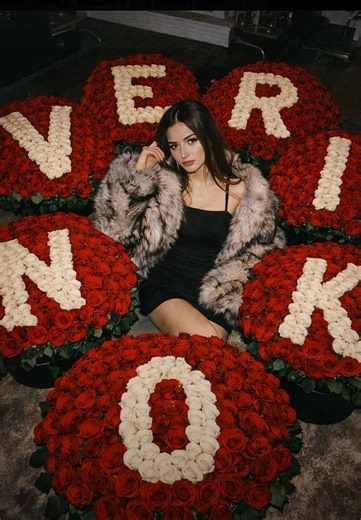 Туториал по тренду фото с буквами из букета роз фото в чат gpt туториал Как сделать фото с буквами из букета роз Туториал по созданию фото с буквами из букета роз в ChatGPT Тренд букв из букета роз в ChatGPT Туториал по промптам ChatGPT для фото с буквами из букета роз Туториал по фото девушка сидит в центре букета роз с буквами фото в чат gpt туториал фото в чат gpt промт #гпт #обработка Rose bouquet letter photo trend tutorial How to make rose bouquet letter photos ChatGPT rose bouquet letter 