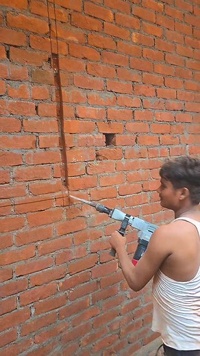 Demolation hammer se wall chiping #shoaibalam #trending #facebookpost #trendingreelsvideo | Shoaib Alam