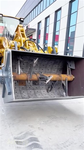 Forklift-Mounted Concrete Mixer: Quick Look at the Attached Mixer
