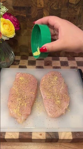 ✨Chicken Caesar Salad✨ New year, new goals! Let me show you how I make my yummy and delicious ch...