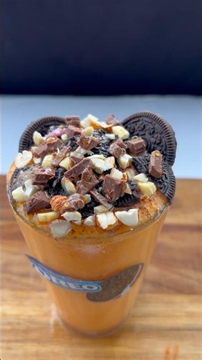 Super Thick Papaya Milkshake🥤#papayamilkshake #papayashake #thickmilkshake #milkshakerecipe #shorts