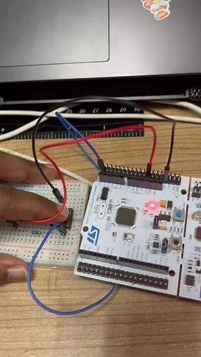Pushbutton connection using pull-down resistor