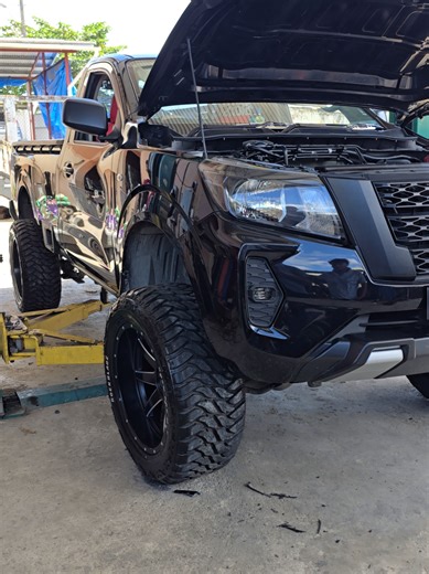 Suspension lift x Body lift x Wheels on this single cab Frontier. Complete transformation done with a 5