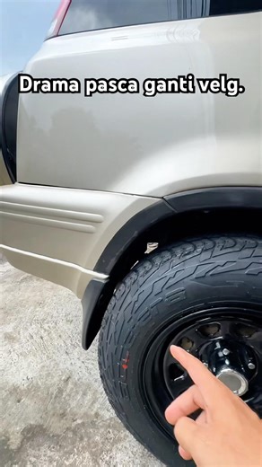 After changing the rims and tires, it turns out the 1st Gen Honda CR-V needed a lift. 😄