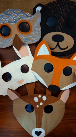 Grocery Bag Animal Masks 🦊 To make this mask, I cut out a fox face shape from a paper grocery bag. Then I cut out two circles for the eyes and painted the mask with acrylic paint. I hot glued the mask on a pair of sunglasses, making these masks easy for the kids to get on and off themselves! #kidcrafts #easycrafts #papercrafts #diyhalloween | Studio Rosie