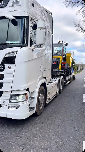 ‼️𝐍𝐄𝐖 𝐀𝐑𝐑𝐈𝐕𝐀𝐋 ‼️ We made our own piece of 𝙝𝙞𝙨𝙩𝙤𝙧𝙮 this week when we acquired the first 𝐖𝐀𝐂𝐊𝐄𝐑 𝐍𝐄𝐔𝐒𝐎𝐍 𝐃𝐕 𝟏𝟐𝟓 𝐃𝐔𝐌𝐏𝐄𝐑 sold on the Island of Ireland. A big thanks to Derek & Dermot @glendun_plant for making this happen. Yet again 𝗶𝗻𝗰𝗿𝗲𝗱𝗶𝗯𝗹𝗲 𝘀𝗲𝗿𝘃𝗶𝗰𝗲 from the lads!!! @wacker.neuson #wackerneuson #wackerneusondumper #wackerneusondv125 #errigalplant #errigalplanthire | Errigal Plant