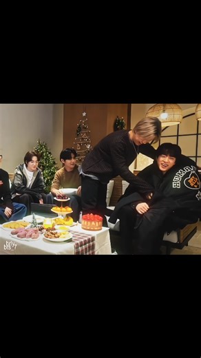 ‎حينا‎ on Instagram: "- the jin hyung who made a special zone for members in his house really deserves the royal treatment 🥺 I'm in tears #jin #btslive #bts #jinhyung #btslove Kimnamjoon kimseokjin minyoongi junghoseok parkjimin kimtaehyung jeonjungkook btsedits bangtanedits btscomfortedits jinhyung jinbts btsjin fyp viral"