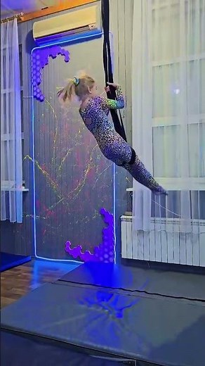 Gymnastics-Girl Milanka's INSANE Aerial Silk Tricks! 🔥 #flexibility "