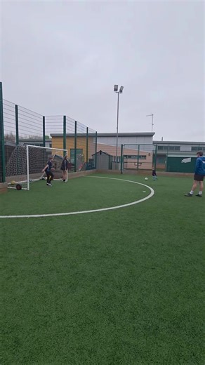 Kelly Curtis (@kellycurtis02)’s videos with Don't Stop Moving (Club Mix) - Firebeatz