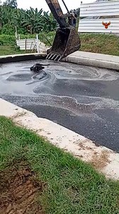 1.1M views · 3.7K reactions | #buldozzer #usa #construction #heavymachinery #earthmoving #australia #engineering #equipment #power #strength #industry #work #machinery #operators #skilledtrades #manufacturing #technology #innovation #builttolast #constructionlife #usa | Heavy underworld | Facebook