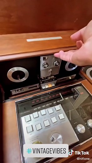 Crazy rare piece in for repair ZENITH console #console #vinyl #audiophile #music #audiofilos #vintageaudio #record #reeltoreel #zenith